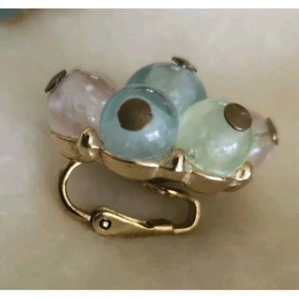 Signed Crown Trifari Demi Parure Pastel Lucite Crackle Glass Beads Clip Earrings